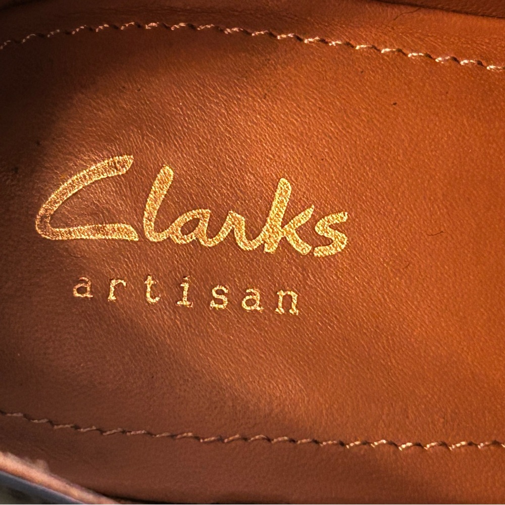 Clark’s EUC Women’s Size 9.5 Patent Leather Hamble Oak Derby Brogue Heeled Boots - Picture 7 of 9